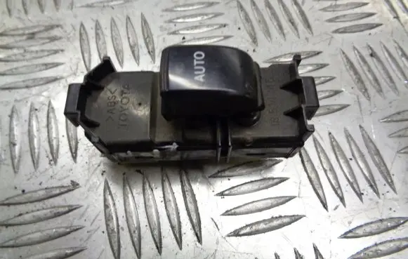 Toyota Corolla Verso E121 Quarter vent window switch 84030-13031