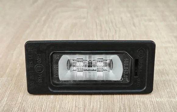 Audi A6 S6 C7 4G Number plate light 4G0943021