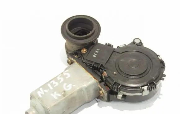 Toyota Avensis Verso Rear door window regulator motor 8572044050