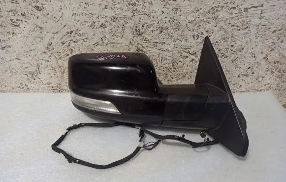 Ram 1500 Front door electric wing mirror