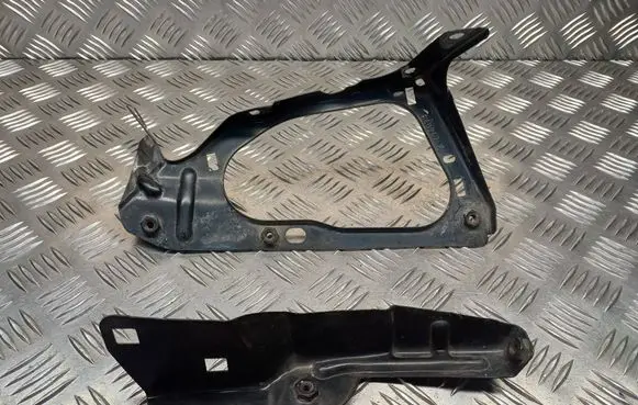 Peugeot 607 Fender mounting bracket 540242E 960025C
