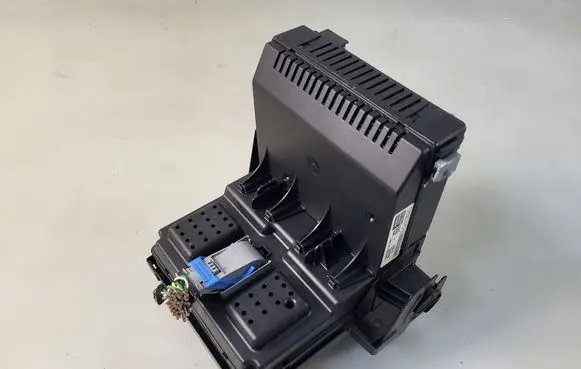 Volvo XC90 Central body control module 30728539 12243769 05W102