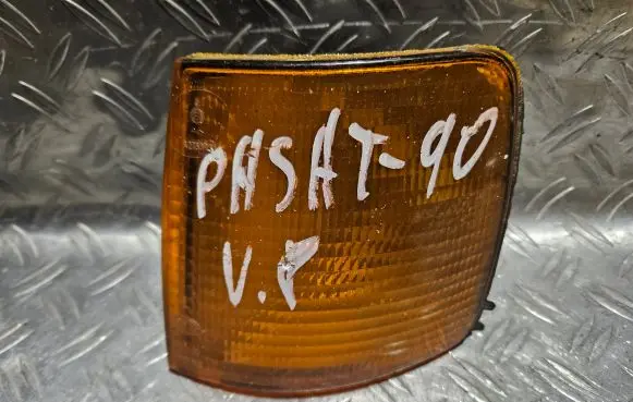 Volkswagen PASSAT B3 Front indicator light 42756R6