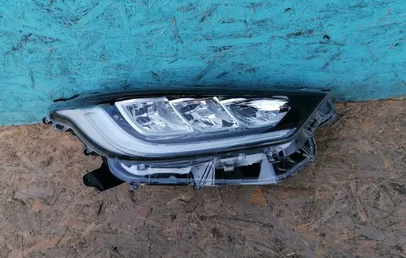 Toyota Yaris XP210 Headlight/headlamp