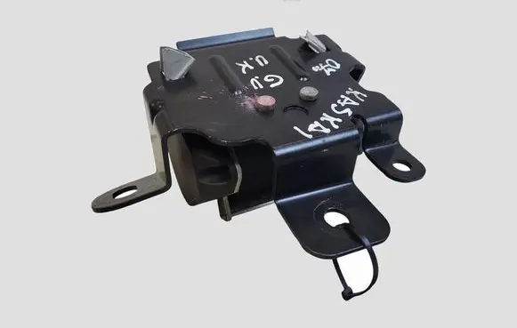 Nissan Qashqai Middle seatbelt (rear) 88854JD000