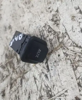 BMW 1 E81 E87 AUX in-socket connector 