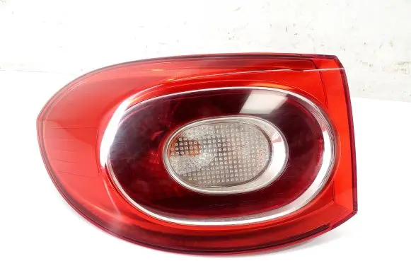 Volkswagen Tiguan Rear/tail lights 5N0945095H 5N0945257