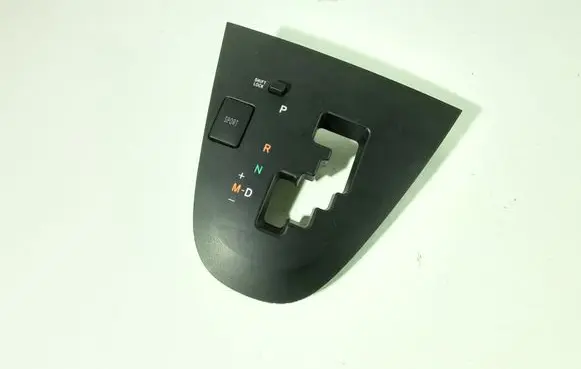 Toyota Verso Gear shifter surround trim plastic 15A998