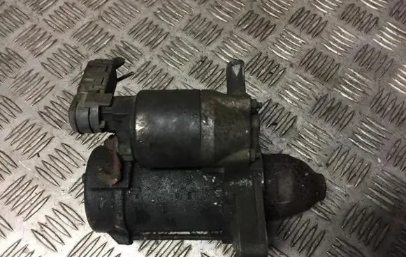 Toyota Yaris Starter motor 281000q041 28100-0q041