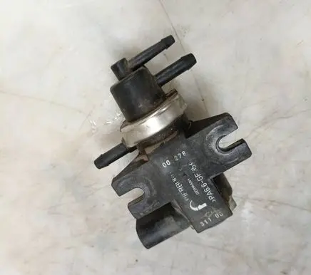 Volkswagen Golf IV Turbo solenoid valve 1J0906627 00T279 72290320