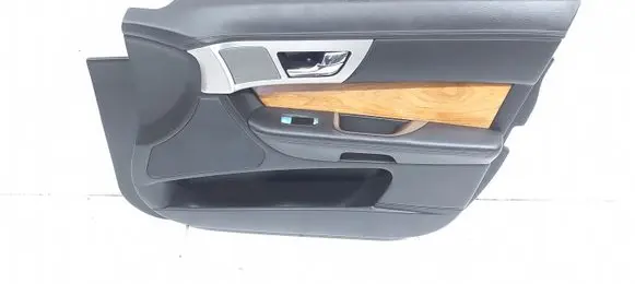 Jaguar XF X250 Front door card panel trim 8X235423712E