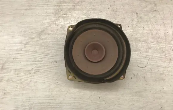 Mitsubishi Carisma Rear door speaker