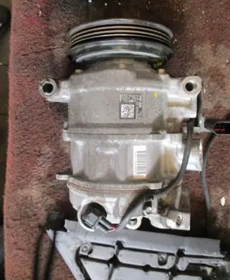 Audi Q7 4M Air conditioning (A/C) compressor (pump) 4M0816803N