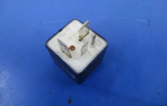 Audi A4 S4 B5 8D Other relay 4A0862257A