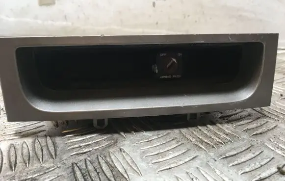Peugeot 308 Glove box 9659920777 1005229