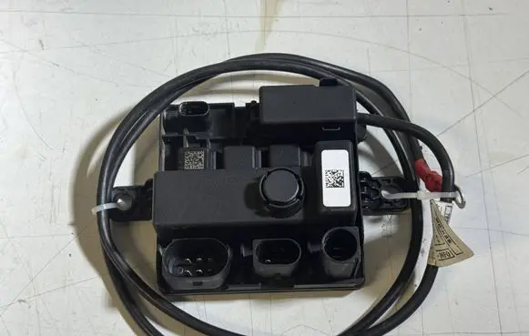 BMW 3 F30 F35 F31 Current control relay 7633242