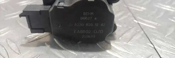 Mercedes-Benz ML W163 Air flap motor/actuator A2308201242 B6627 EAB5020ZD