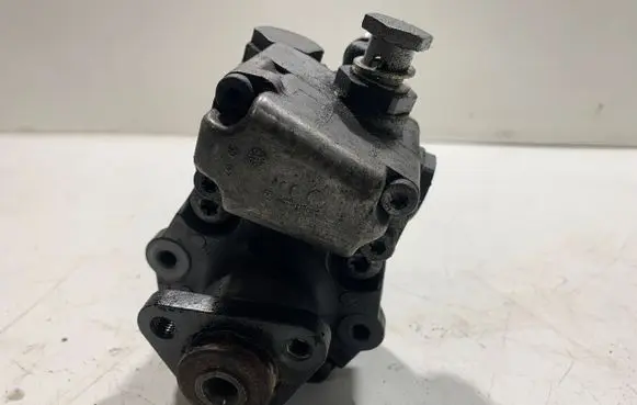 BMW 5 E60 E61 Power steering pump 678084802 4659283 7652974103