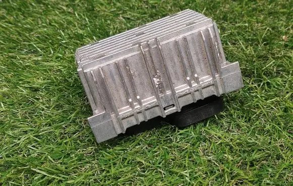 Opel Astra H Combustion control unit/module 55574293