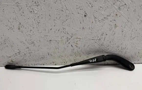 BMW 3 GT F34 Front wiper blade arm 7260474