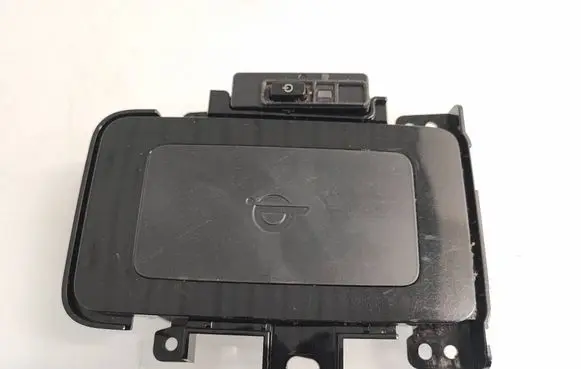 Toyota Prius (XW50) Wireless charging module 861C047011 082961701840 612649764