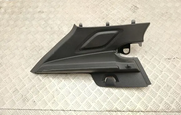 Volvo XC40 (C) pillar trim 32244154