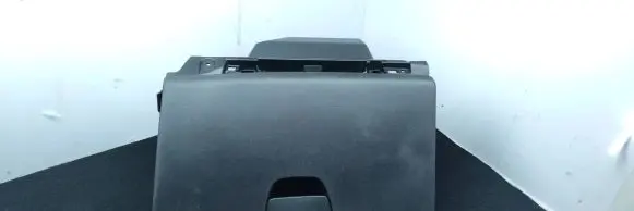 Glove box