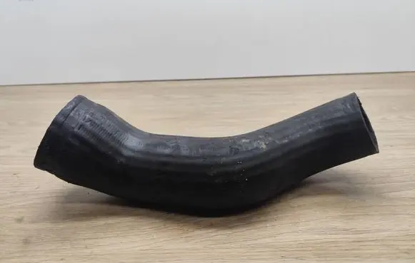 Volvo XC90 Intercooler hose/pipe 30680217
