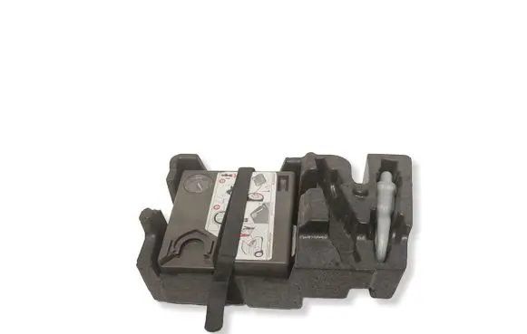 Volkswagen Touareg II Tire air pump compressor 7L0012617B
