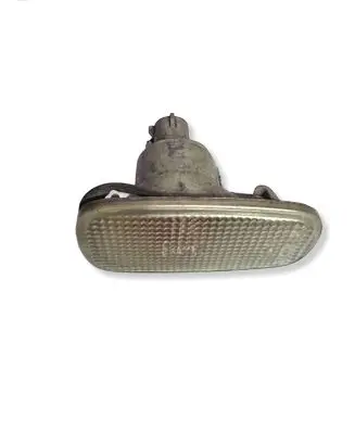 Toyota RAV 4 (XA20) Front fender indicator light 