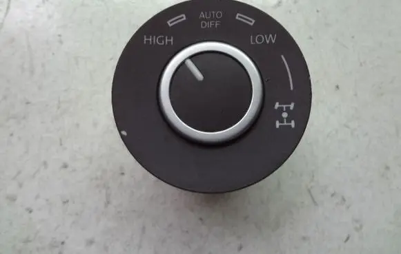 Volkswagen Touareg I Differential lock switch 7L6941435K