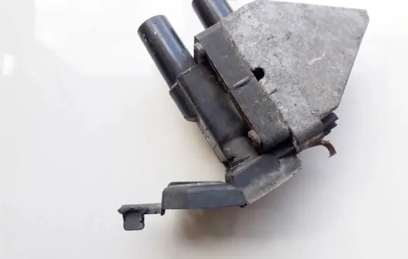 Mercedes-Benz C W202 High voltage ignition coil 0001582485 m286200