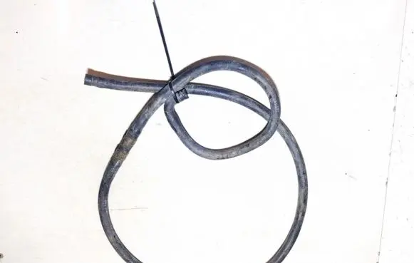 Volvo XC90 Engine coolant pipe/hose 31274505
