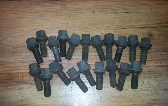 Iveco Daily 40.8 Nuts/bolts 