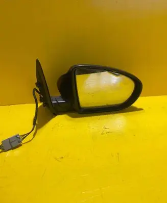 Rear view mirror (interior)