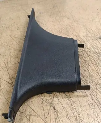 (B) pillar trim (bottom)