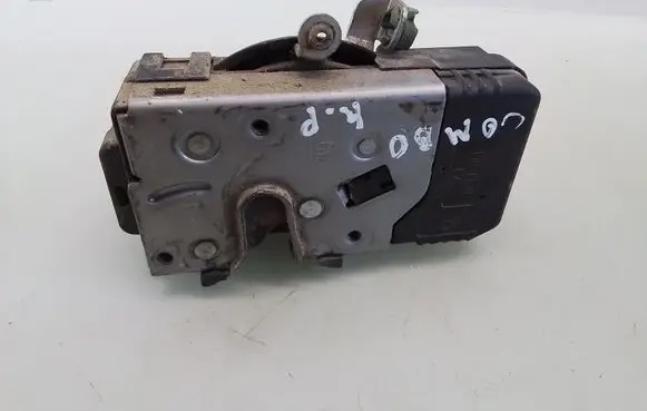 Opel Combo C Front door lock