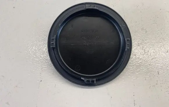 Headlight/headlamp dust cover