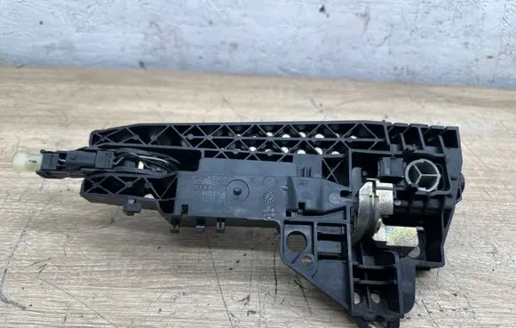 Audi A8 S8 D4 4H Front door exterior handle 4H0837886 31481073
