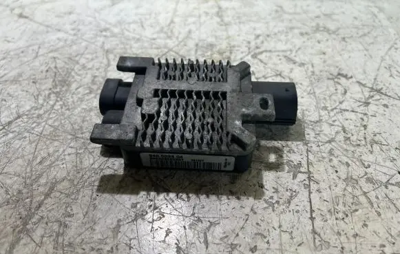 Ford Mondeo MK IV Coolant fan relay 940002904 081007 006009280907