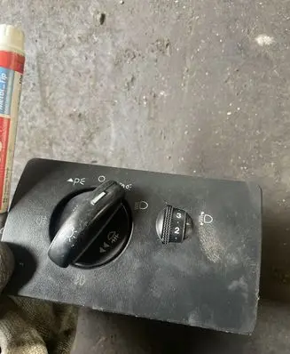 Ford Focus Light switch