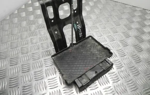 Tesla Model S Other dashboard part 102866800C VD15826 DEFEKTAS