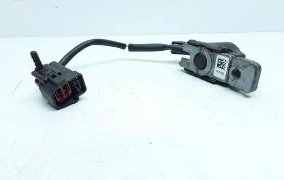 Volvo V40 Airbag deployment crash/impact sensor P31305432