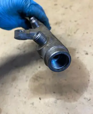 Volkswagen PASSAT B6 Fuel main line pipe 03L130089 2700000713