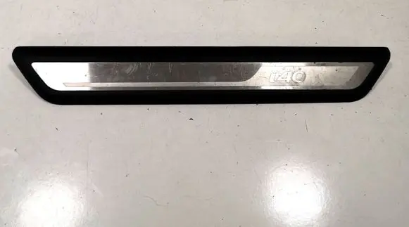 Hyundai i40 Front sill trim cover 858833Z100