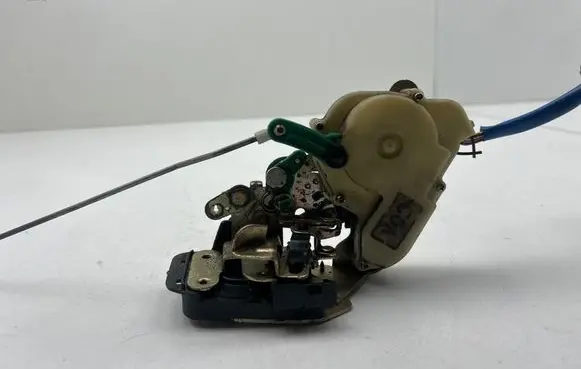 KIA Sorento Rear door lock