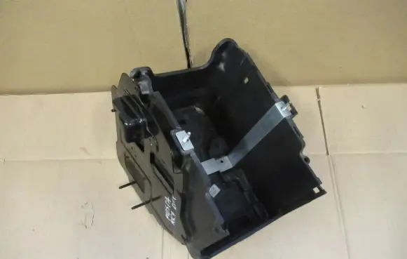 Ford Fiesta Battery box tray 