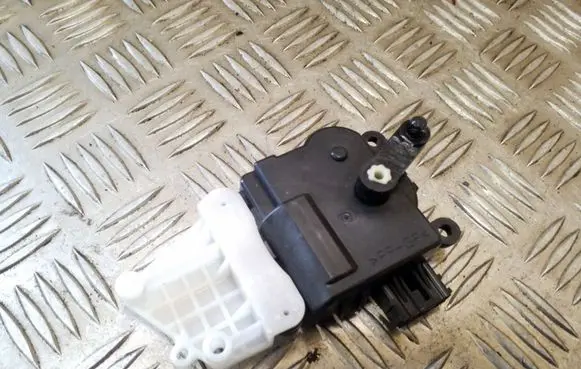 Mazda 3 II Air flap motor/actuator