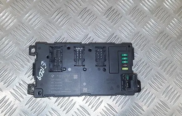 BMW 3 F30 F35 F31 Engine control unit/module 9329701