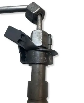 Audi A6 S6 C6 4F Fuel injector 2011M